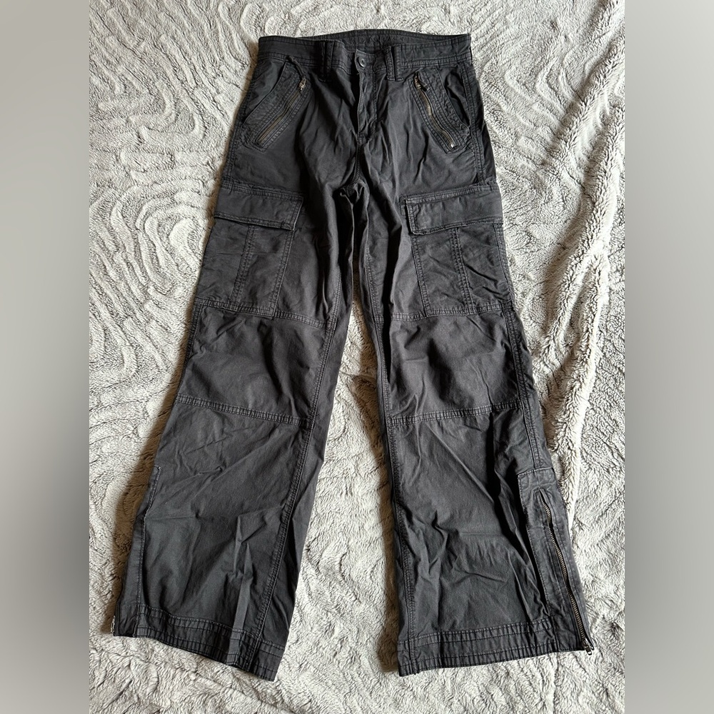American Eagle Black Cargo Pants